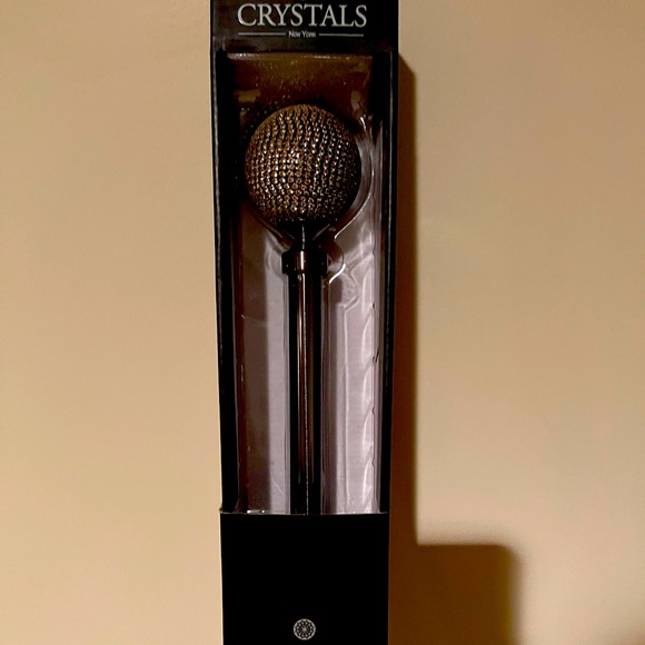 Curtain rod - Picture 1 of 1